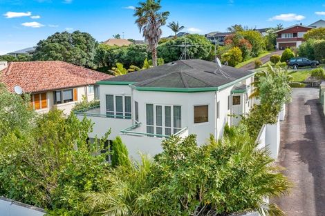 Photo of property in 42 Sharon Road, Waiake, Auckland, 0630