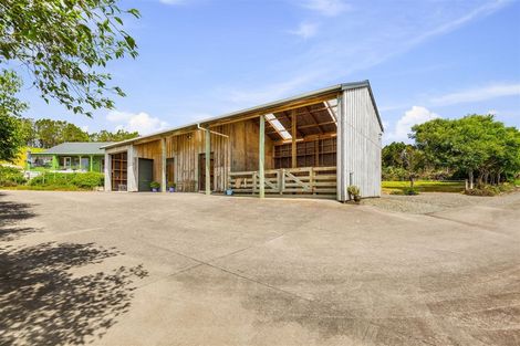 Photo of property in 321 Muriwai Valley Road, Muriwai, Waimauku, 0881