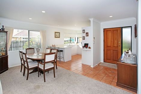 Photo of property in 11 Cloverlea Place, Pukekohe, 2120
