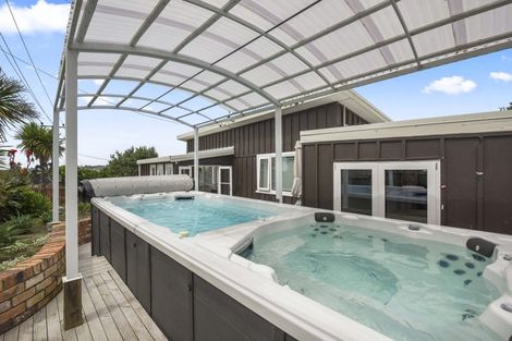 Photo of property in 127 Vipond Road, Stanmore Bay, Whangaparaoa, 0932