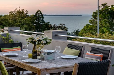 Photo of property in 1a Liston Crescent, Cockle Bay, Auckland, 2014