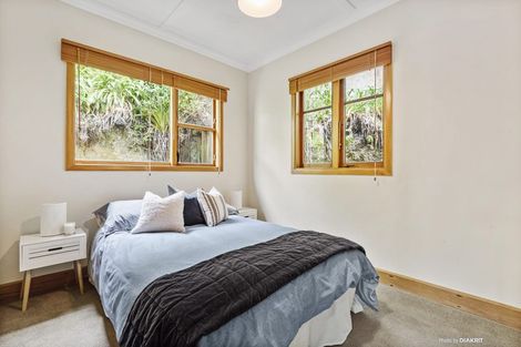Photo of property in 9 Knoll Street, Island Bay, Wellington, 6023