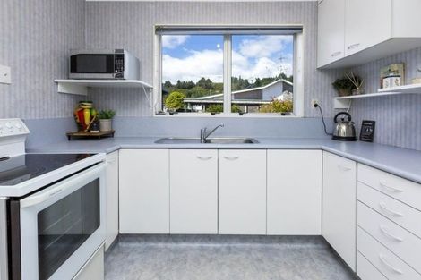 Photo of property in 8a Cederholm Grove, Brown Owl, Upper Hutt, 5018