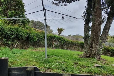Photo of property in 18 Totaravale Drive, Totara Vale, Auckland, 0629