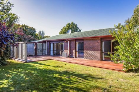 Photo of property in 10 Dulcie Place, Harewood, Christchurch, 8051