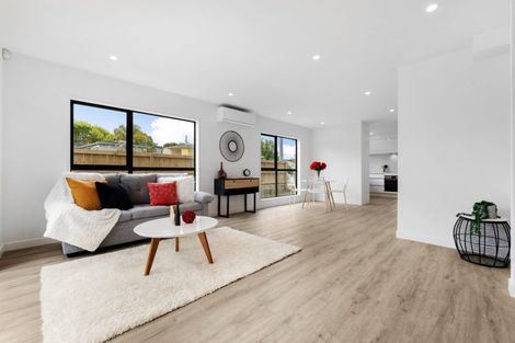 Photo of property in 89a Oreil Avenue, West Harbour, Auckland, 0618