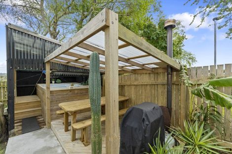 Photo of property in 17 Harvest Drive, Henderson, Auckland, 0612