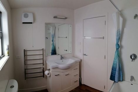 Photo of property in 4 Versailles Street, Karori, Wellington, 6012