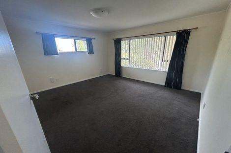 Photo of property in 39 Guildford Drive, Paraparaumu, 5032