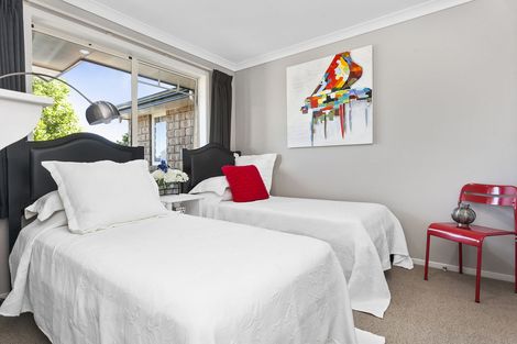 Photo of property in 2 Tulip Drive, Cambridge, 3434