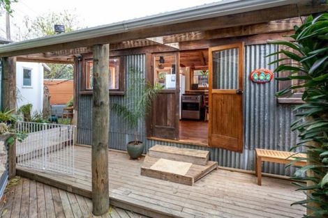 Photo of property in 10 Widdison Place, Whangamata, 3691