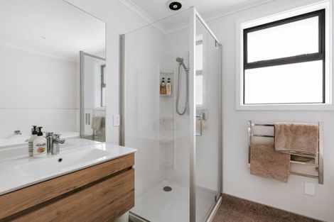 Photo of property in 22 Bill Miller Drive, Papamoa, 3118