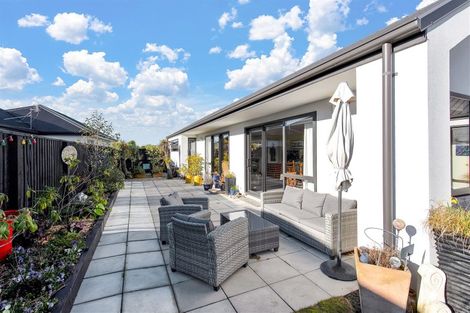 Photo of property in 17 Churchill Drive, Rangiora, 7400