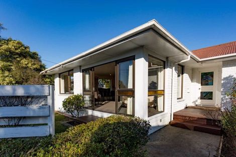 Photo of property in 17 Mclellan Place, Ilam, Christchurch, 8041