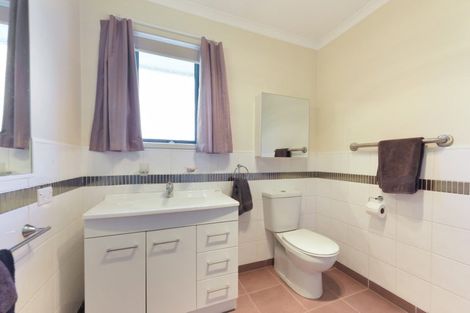 Photo of property in 21 Woodstock Place, Stoke, Nelson, 7011