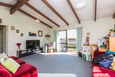 Photo of property in 3 Robertson Road, Ranui, Auckland, 0612