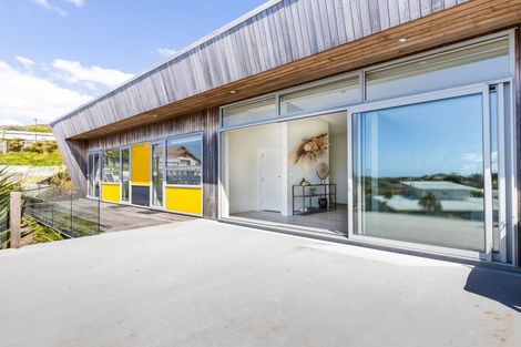 Photo of property in 14b Maple Crescent, Whalers Gate, New Plymouth, 4310