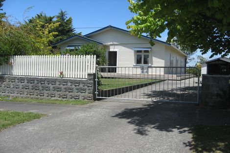 Photo of property in 16 Pirinoa Street, Feilding, 4702