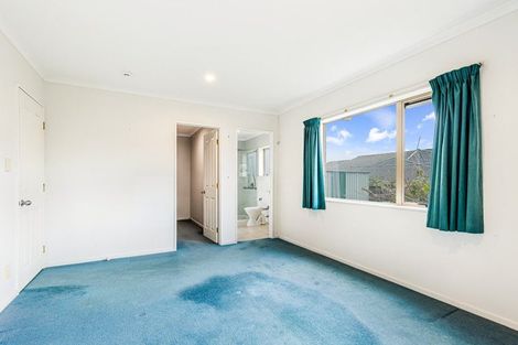 Photo of property in 4 Parkridge Way, Henderson, Auckland, 0612
