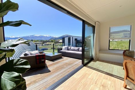 Photo of property in 13 Tuke Lane, Wanaka, 9305