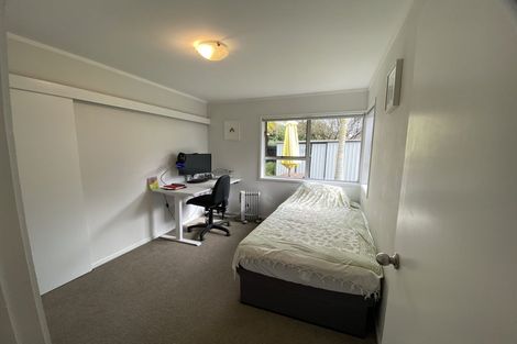 Photo of property in 9 Sealand Place, Mangere Bridge, Auckland, 2022
