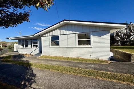Photo of property in 18 Beazley Avenue, Paparangi, Wellington, 6037