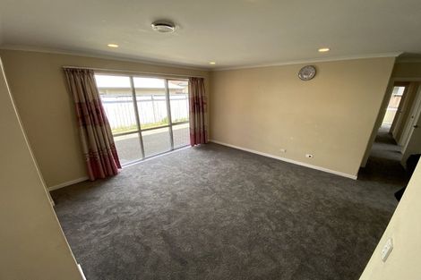 Photo of property in 104 Stancombe Road, Flat Bush, Auckland, 2016
