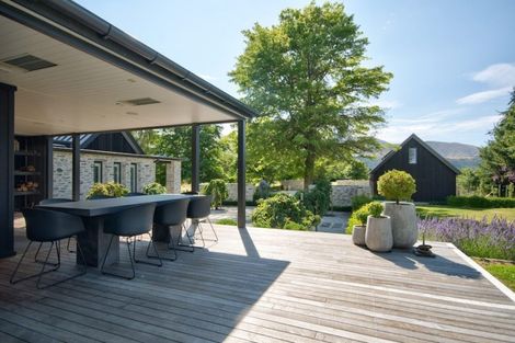 Photo of property in 397 Arrowtown-lake Hayes Road, Arrowtown, 9371