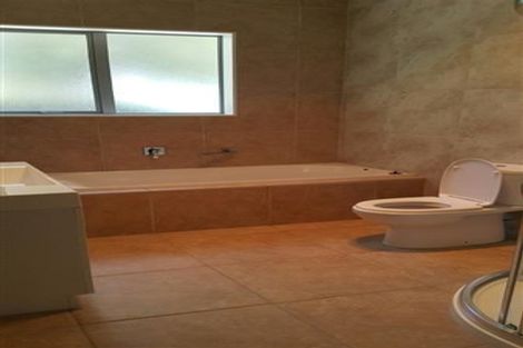 Photo of property in 108 Simpson Road, Henderson Valley, Auckland, 0614