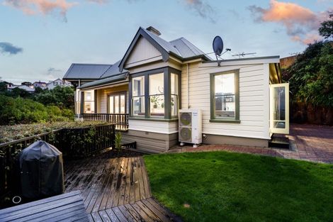 Photo of property in 3 Strathmore Crescent, Roslyn, Dunedin, 9010