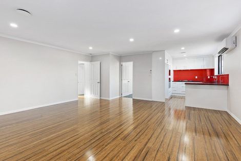 Photo of property in 37 Castlefinn Drive, Weymouth, Auckland, 2103