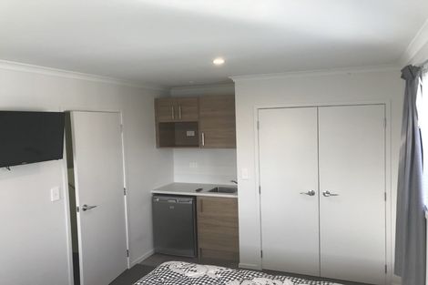 Photo of property in 2/28 Beatty Street, Melville, Hamilton, 3206