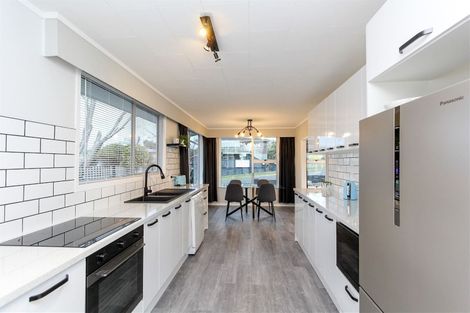 Photo of property in 3 Erica Place, Bell Block, New Plymouth, 4312