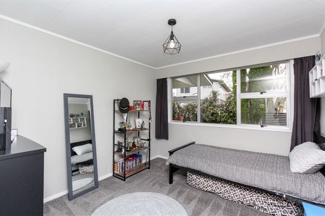 Photo of property in 3 Erica Place, Bell Block, New Plymouth, 4312