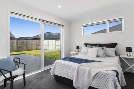 Photo of property in 11 Batty Street, Papamoa Beach, Papamoa, 3118