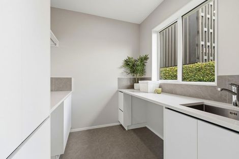 Photo of property in 17a Lake Pupuke Drive, Takapuna, Auckland, 0622