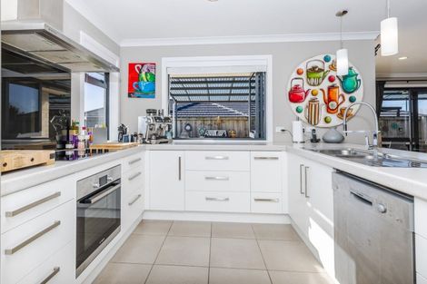 Photo of property in 10 Carlingford Rise, Dinsdale, Hamilton, 3204