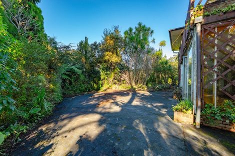 Photo of property in 1090 Scenic Drive North, Swanson, Auckland, 0816
