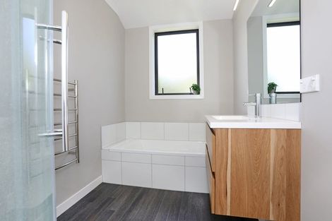 Photo of property in 6 George Street, Bulls, 4818