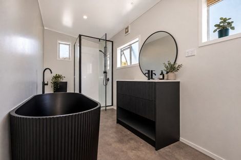 Photo of property in 11 Endcliffe Road, Kaiti, Gisborne, 4010