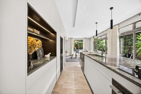 Photo of property in 20 Regina Street, Westmere, Auckland, 1022