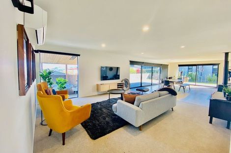 Photo of property in 35 Minaret Ridge, Wanaka, 9305