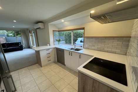 Photo of property in 2/3a Chilcombe Street, Ilam, Christchurch, 8041