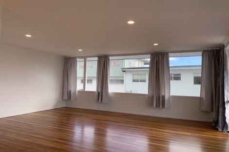 Photo of property in 4130 Great North Road, Glendene, Auckland, 0602