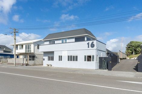 Photo of property in 16 Ocean Beach Street, Foxton Beach, Foxton, 4815