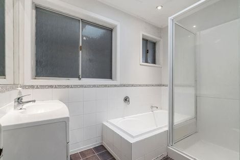 Photo of property in 1/10 Rotoiti Avenue, Pakuranga Heights, Auckland, 2010