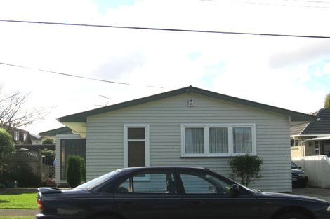 Photo of property in 17 Holyoake Crescent, Avalon, Lower Hutt, 5011