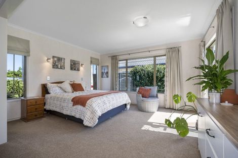 Photo of property in 23 Inverness Drive, Pyes Pa, Tauranga, 3112