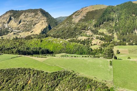Photo of property in 333 Hill View Road, Motupipi, Takaka, 7183