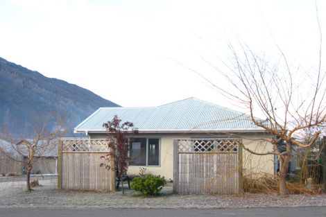 Photo of property in 14 Alexander Place, Arrowtown, 9302